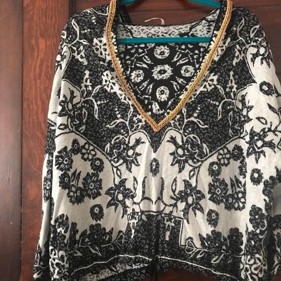 Free People deep v neck pullover sweatshirt - Picture 2 of 3